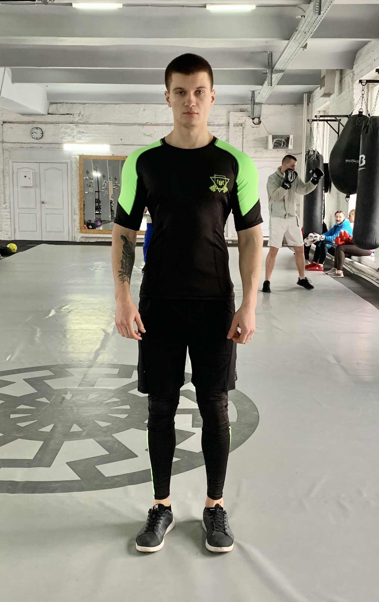 

Спортивный мужской набор (Рашгард тайтсы шорты) Force-sh green 3 0 FitU XL Черный