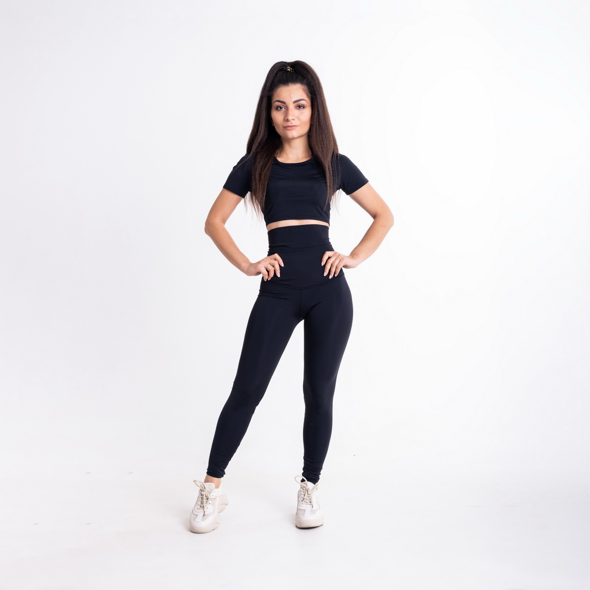 

Спортивный женский костюм (футболка леггинсы) black FitU S Черный