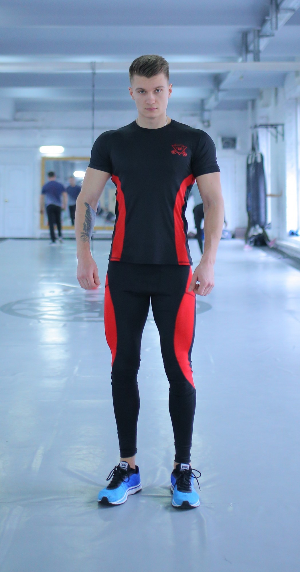 

Спортивный мужской набор Armm red 2 0 FitU M Черный