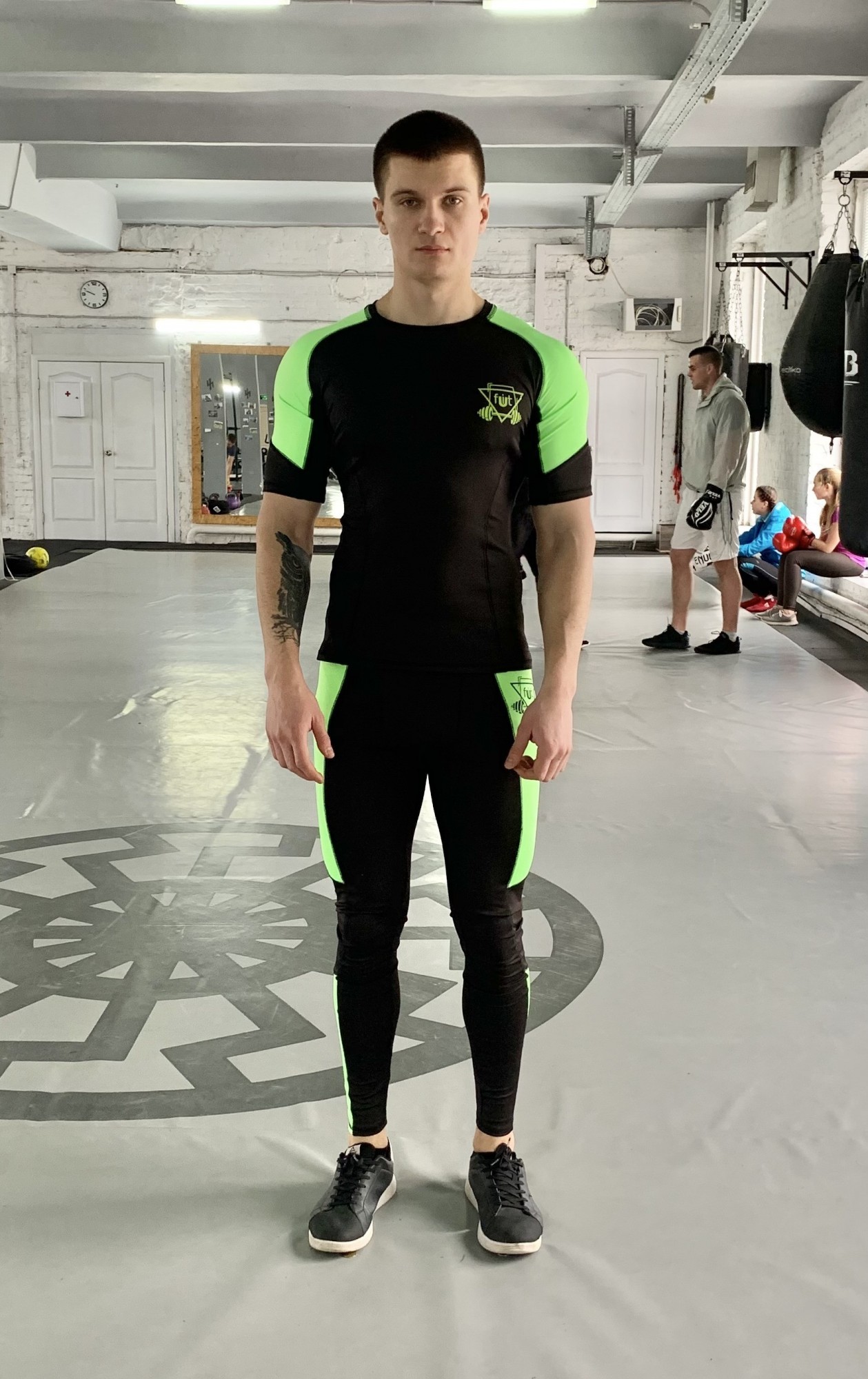 

Спортивный мужской набор (Рашгард тайтсы) Force-sh green 2 0 FitU XL Черный