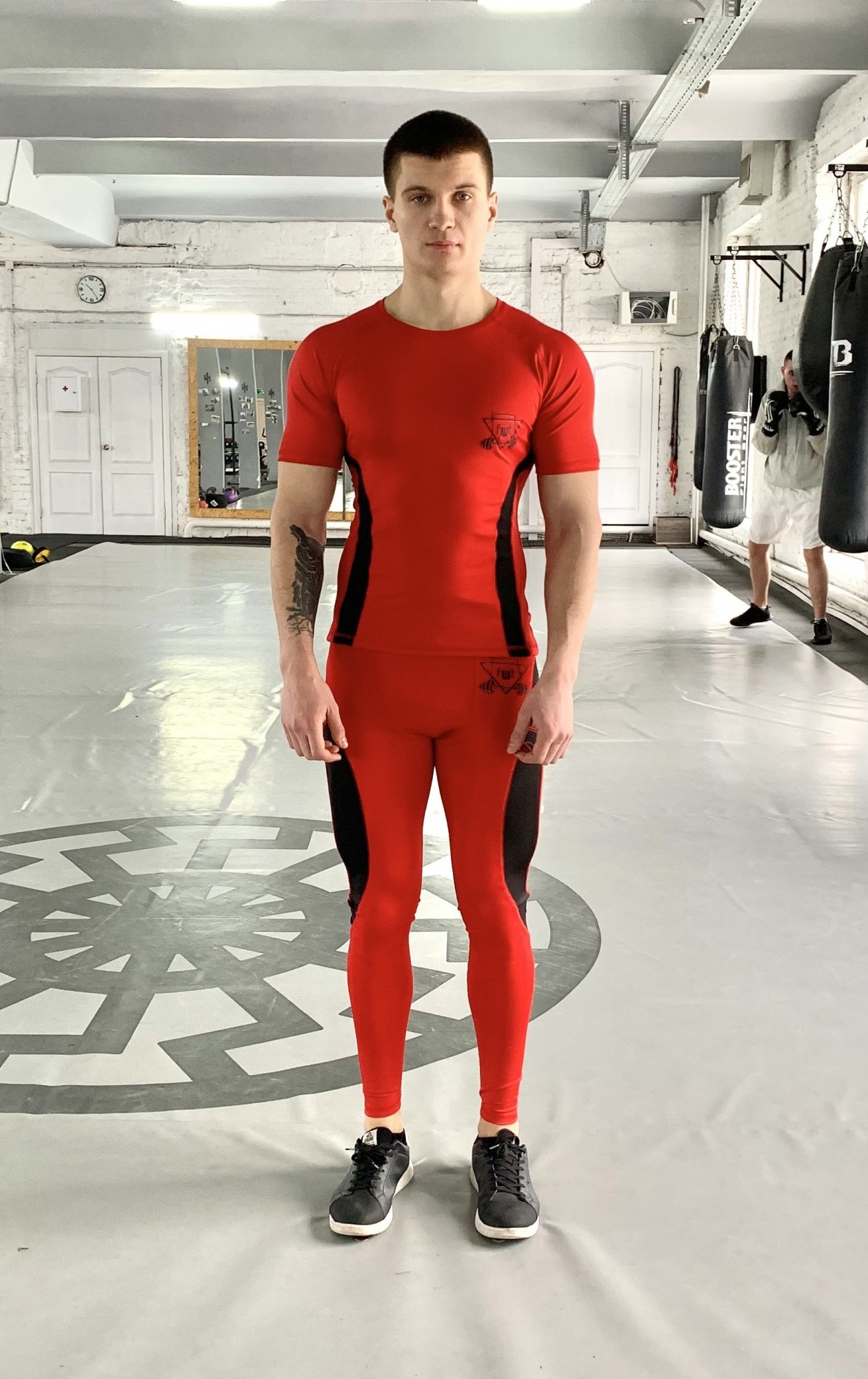 

Компрессионный мужской рашгард Armm b-red FitU XL Красный
