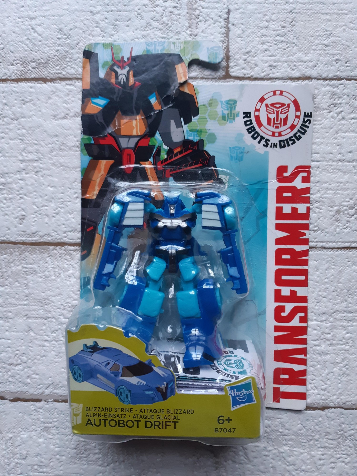 

Игровая фигурка Hasbro Transformers Автобот Дрифт B0065 B7047