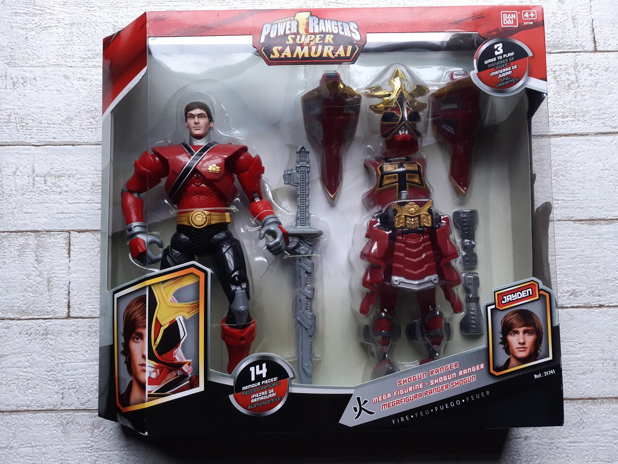 

Фигурка Bandai Power Rangers Красный рейнджер 30 см 31741