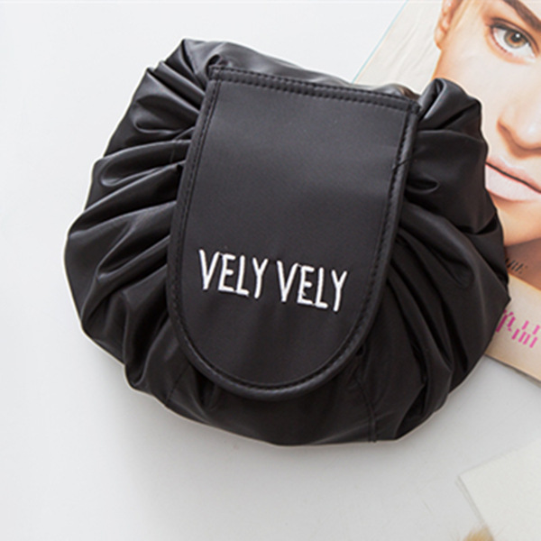 

Косметичка мешок Vely Vely. Черная