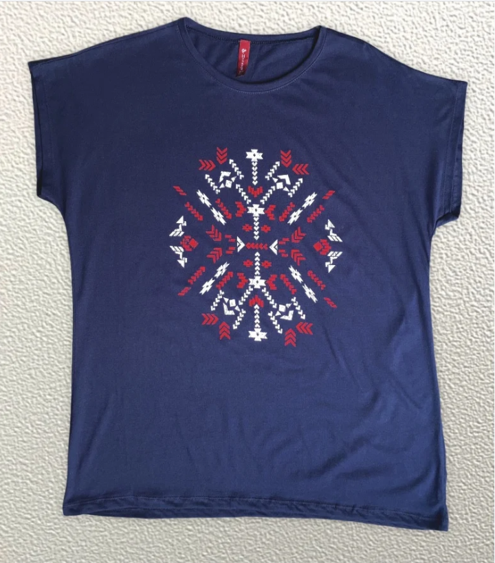 

Жіноча Футболка HAZARD Вишиванка синя Батал 21263 (3XL (54))
