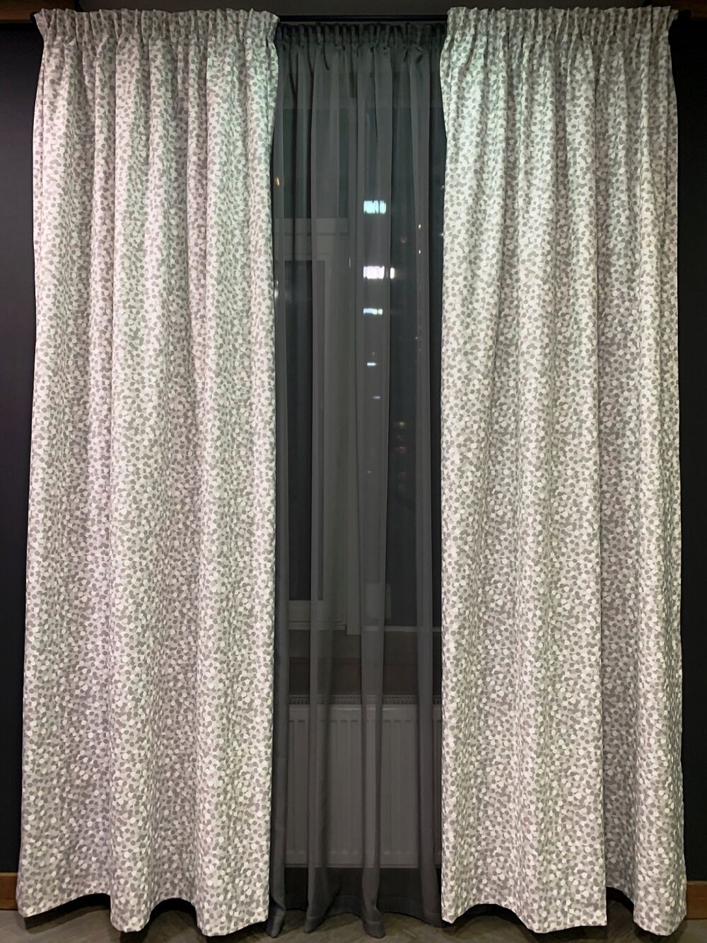 

Комплект сатиновые шторы Испания бежевый/серый 2 шт. по 1,40м арт. 73891