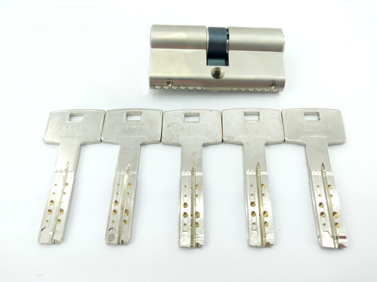

Цилиндр Abus Compact M12R 120 мм (60х60) ключ/ключ