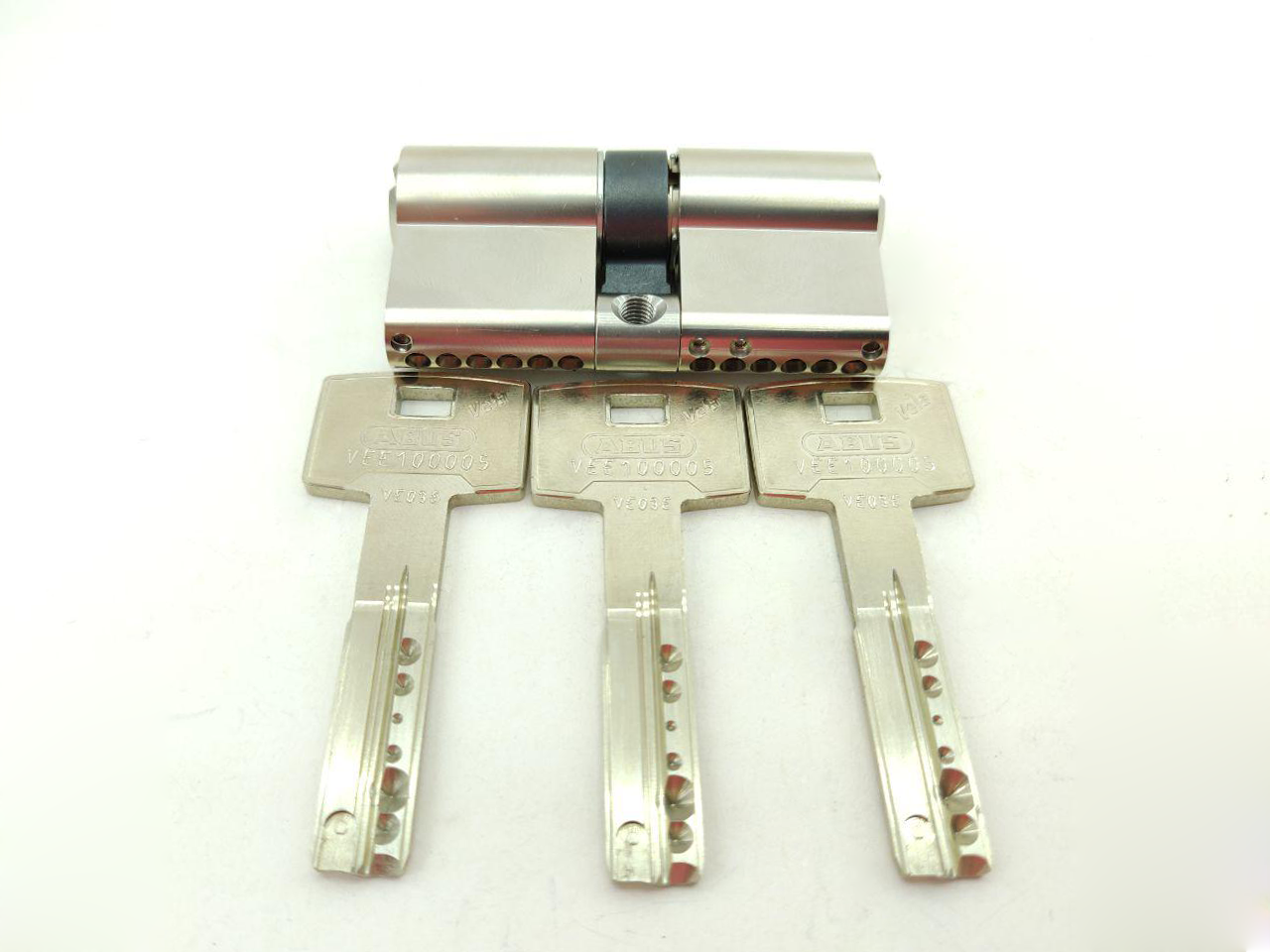 

Цилиндр Abus Vela 1000 MX 120 мм (65х55) ключ/ключ