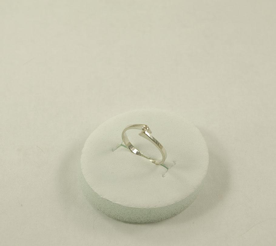 

Кольцо с бриллиантом помолвочное Maxi Silver 9023