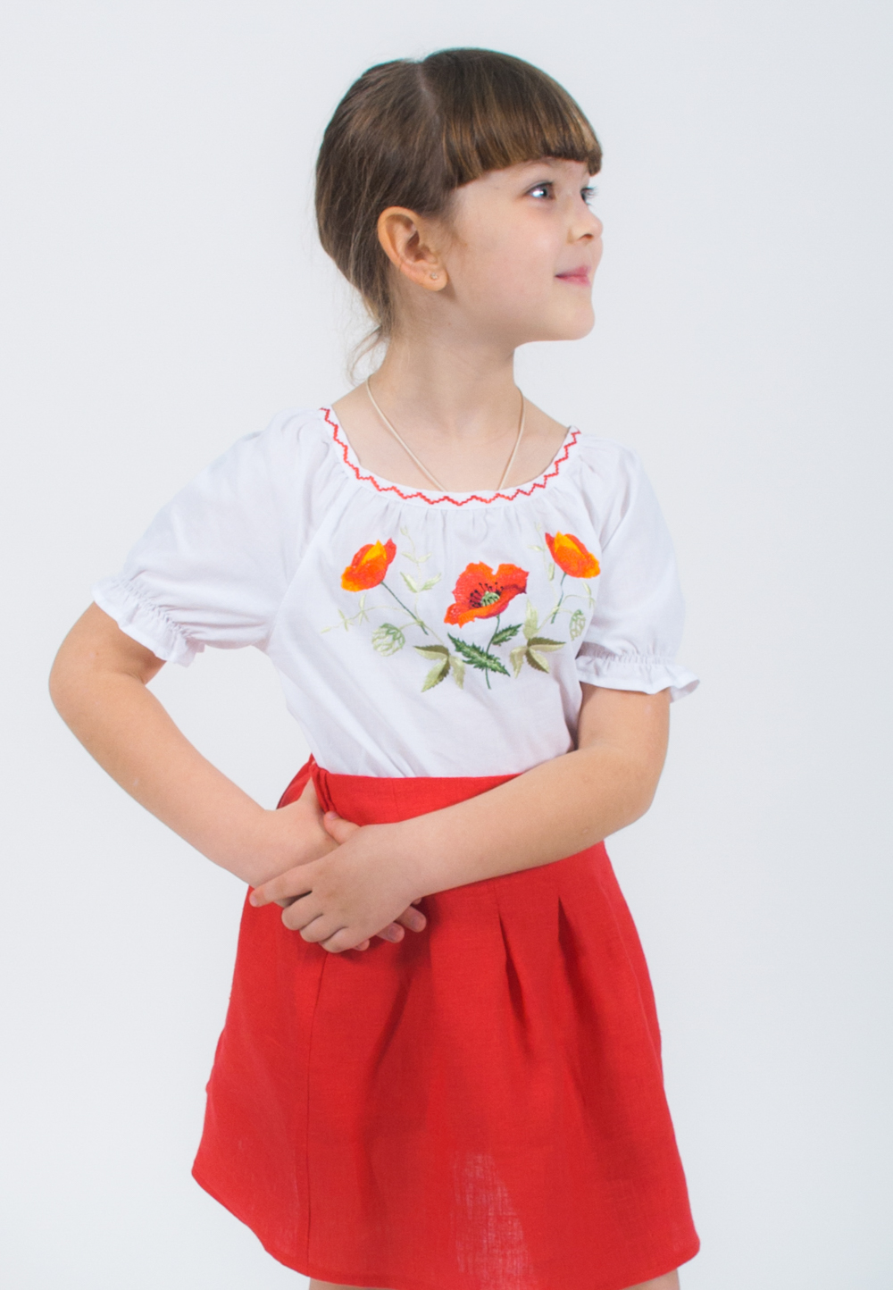 

Блуза для дівчинки "Маки" з коротким рукавом розм.134 мод.33240