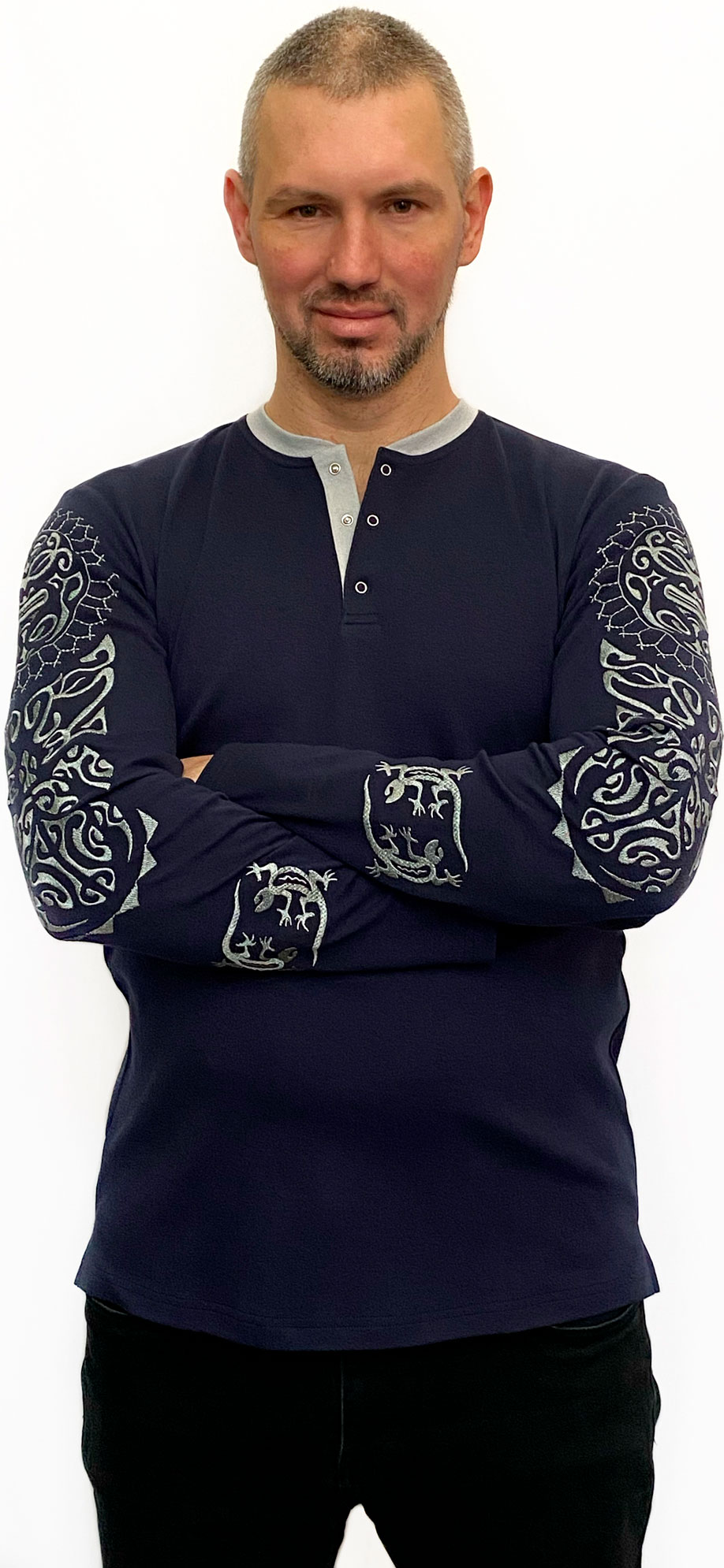 

Мужской джемпер с вышивкой Batiar Tattoo-Totem темно-синий 2XL (Джем_Tattoo-Totem_2XL)
