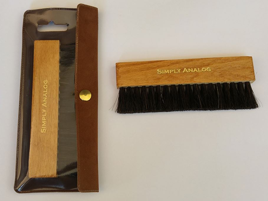 

Антистатическая щетка Simply Analog (дуб, коричневая)
