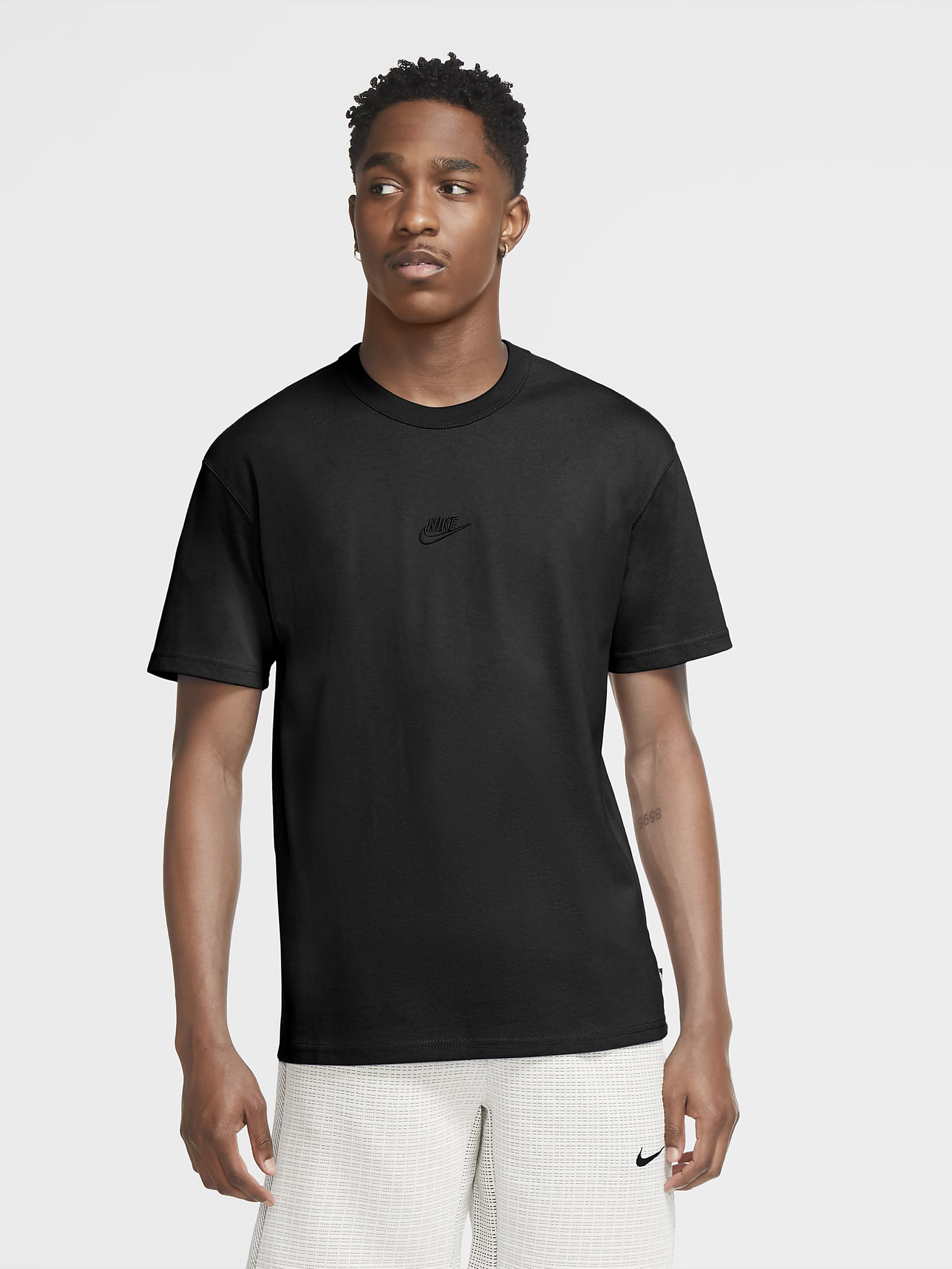 

Футболка Nike M Nsw Tee Premium Essential DB3193-010 L