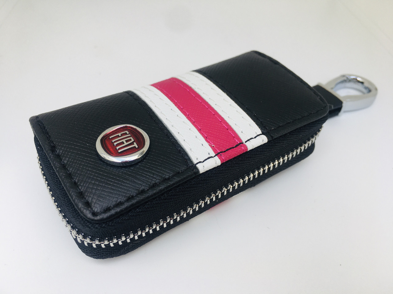 

Ключница для авто KeyHolder Prestige Car FIAT Черно-белая с красным