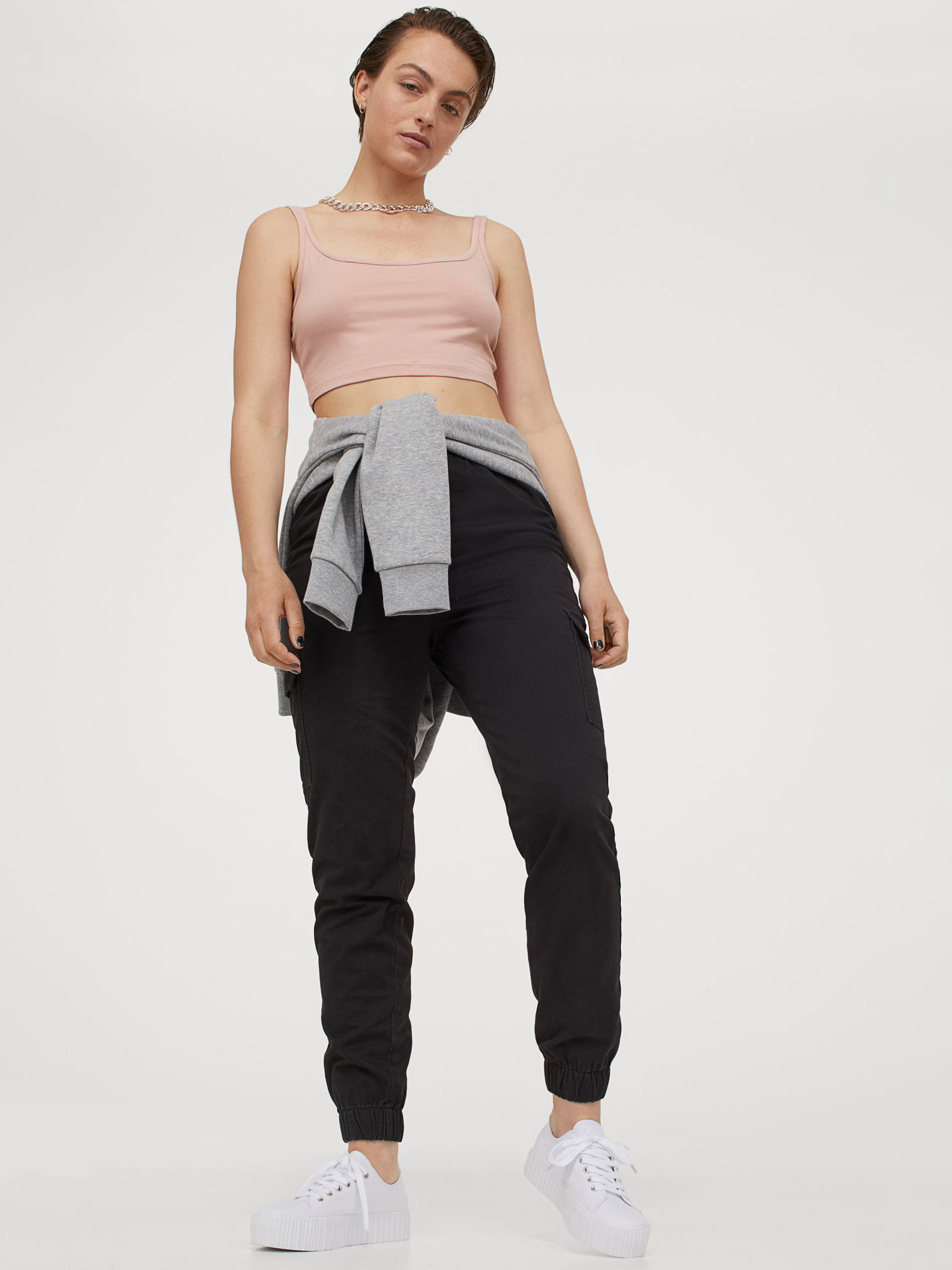 

Брюки H&M 0760084 48 Черные