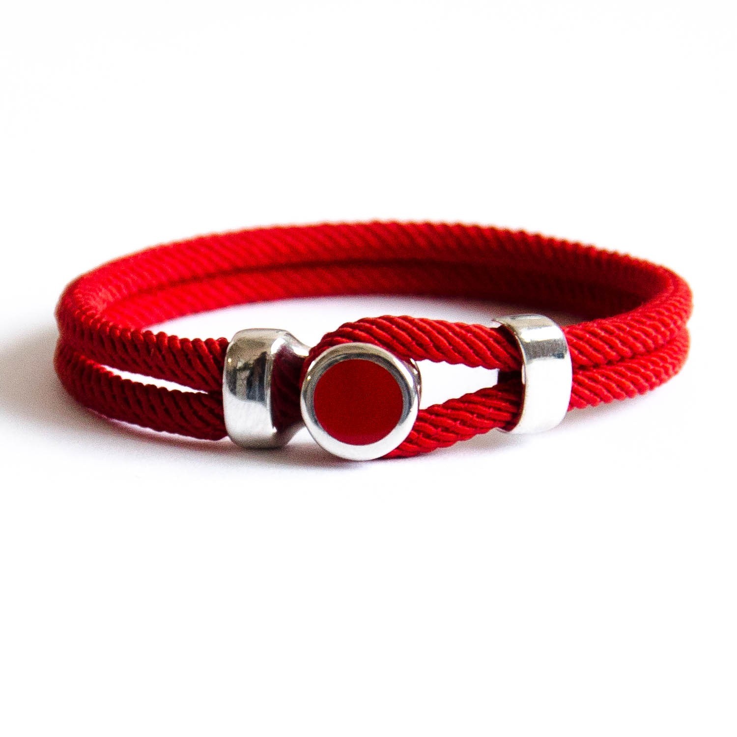 

Браслет TOTEM Adventure Jewelry серебряный с красным шнурком и эмалью 18 см (0130-10-1)