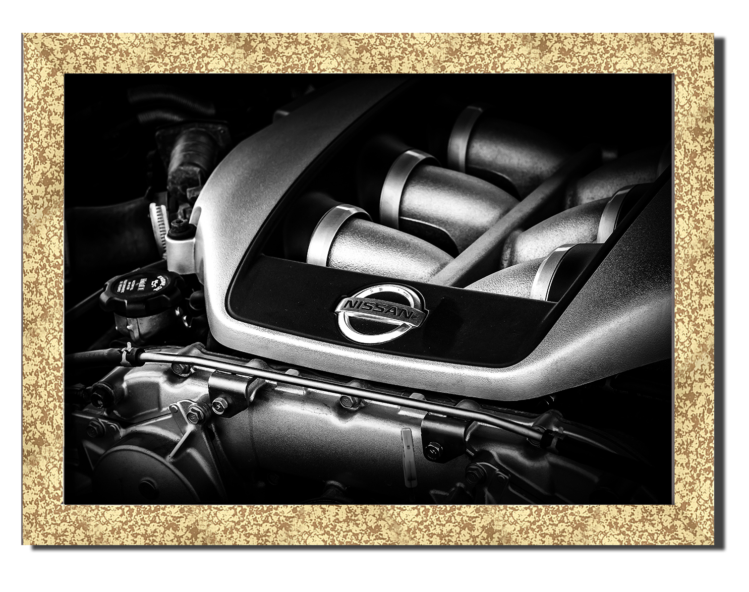 

Golden frame картина на файн-арт бумаге Двигатель Nissan GT-R спортивные гоночные авто суперкары Hotel Arizona HD 31 см x 41 см