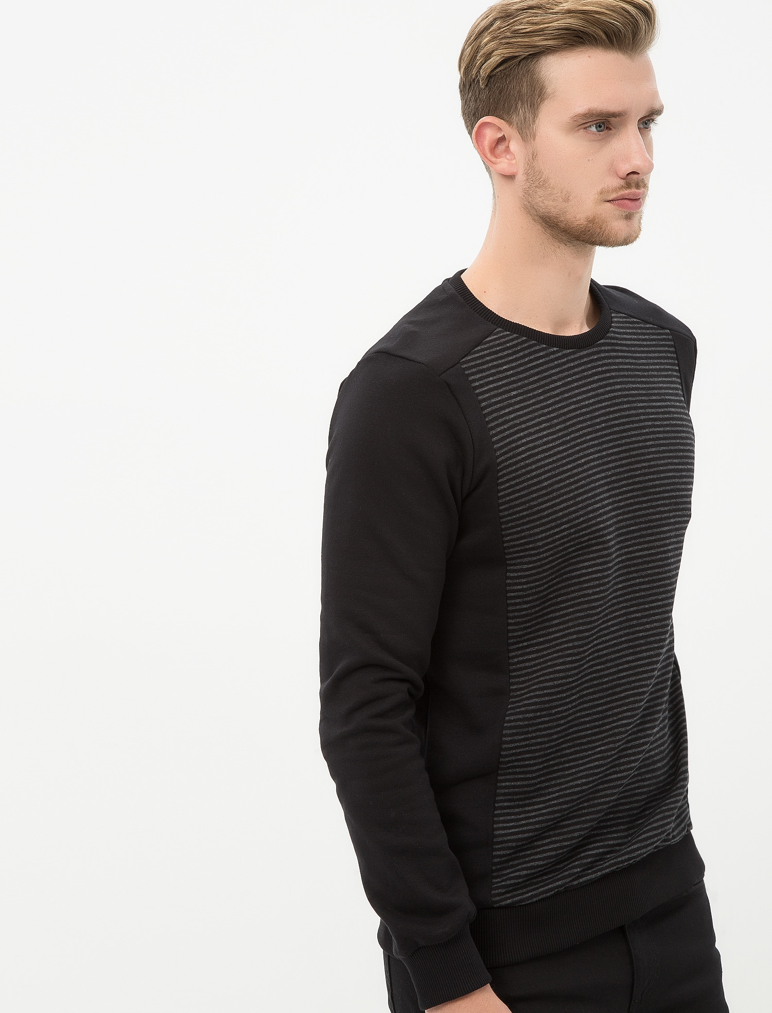 

Свитшот Koton 7KAM19557KK-F37 S Black Design