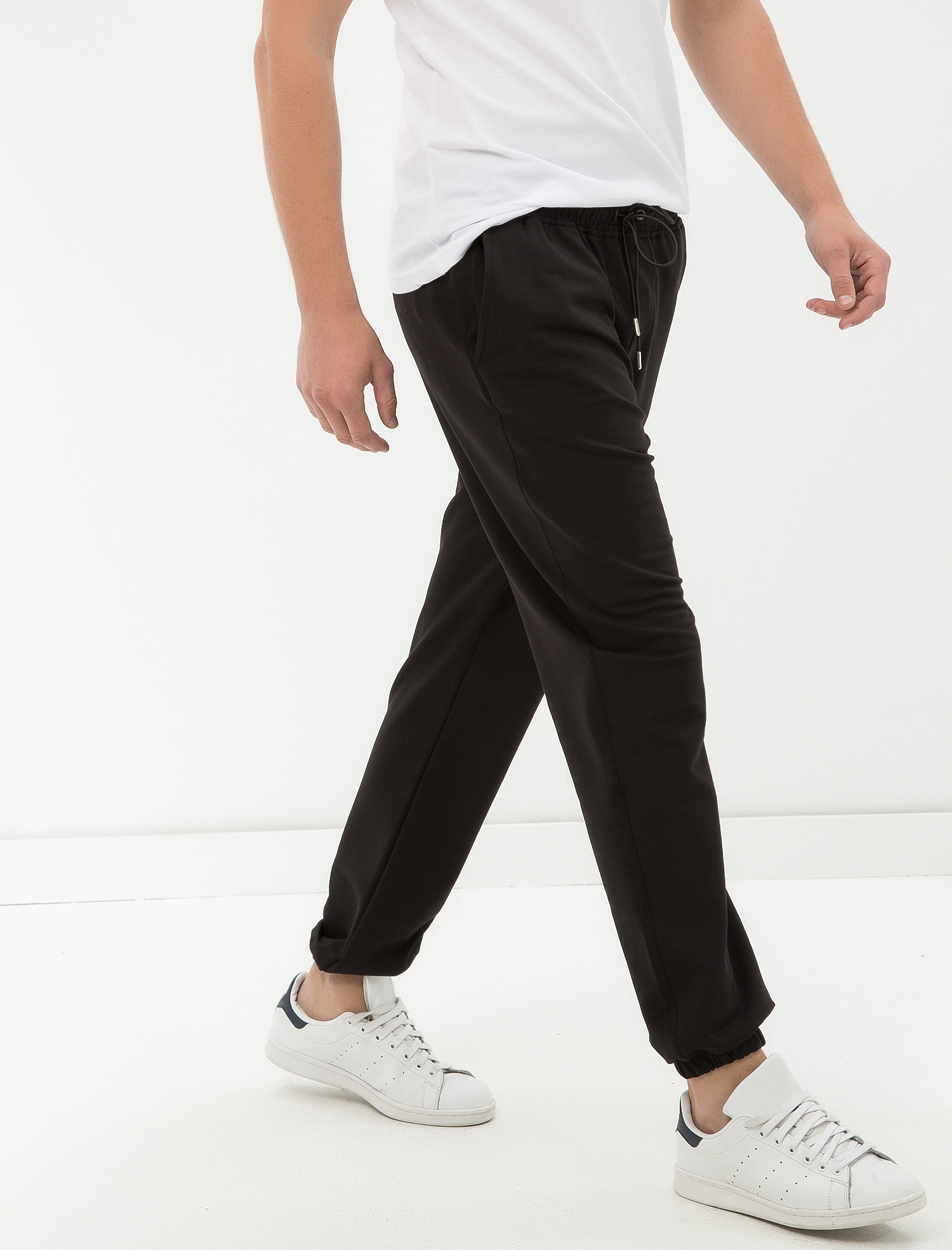 

Спортивные штаны Koton 7KAM49560KK-999 46 Black