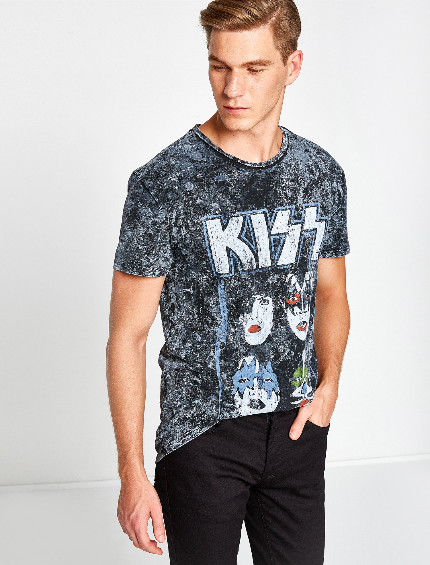 

Футболка Koton 7YAM11864CK-999 M Black