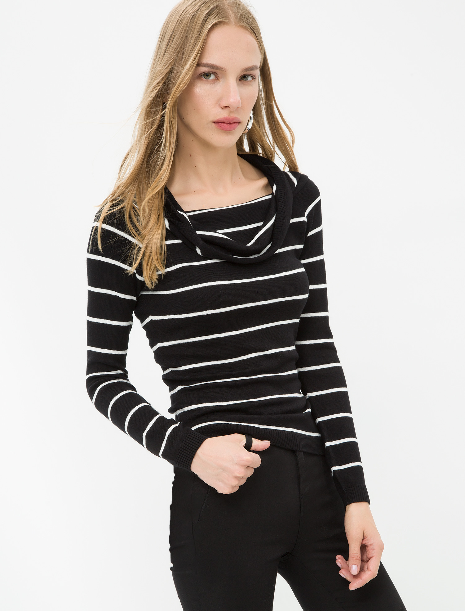 

Свитер Koton 7KAK92200HT M Black Stripe