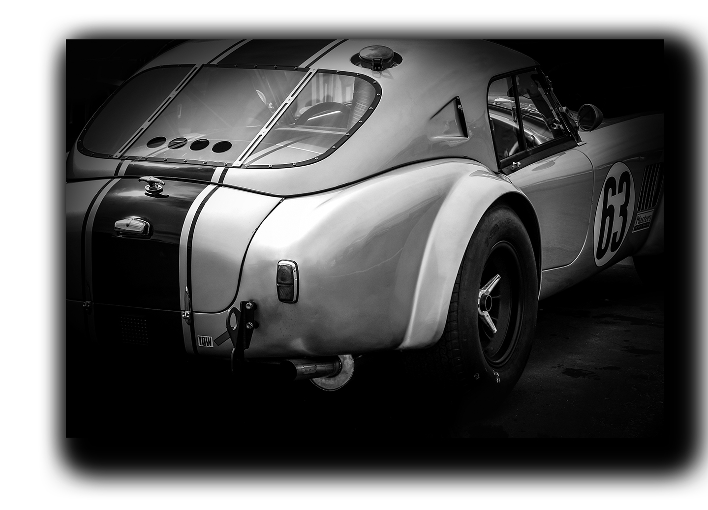 

картина на холсте гоночная машина AC Cobra ретро авто Hotel Arizona HD 28 см x 41 см