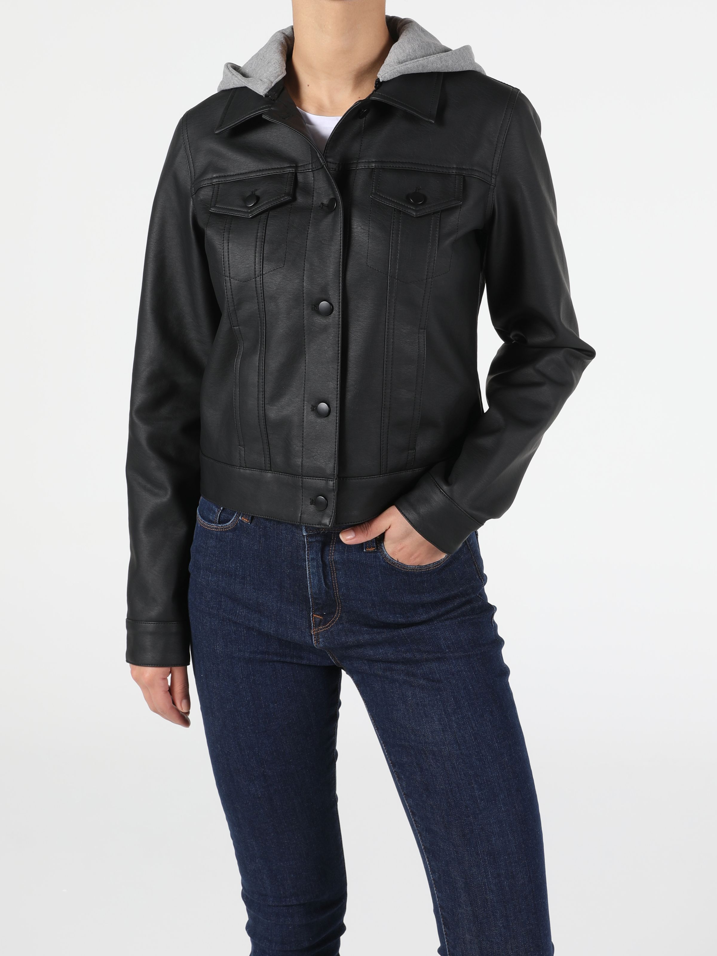 

Куртка из искусственной кожи Colin's CL1053023BLK M