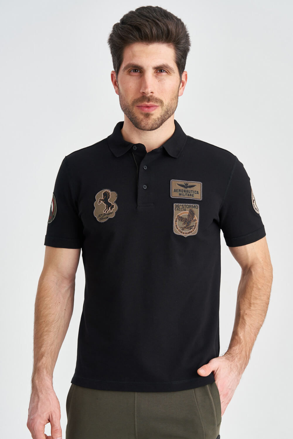 

Черное поло с патчами Aeronautica Militare 3888 M