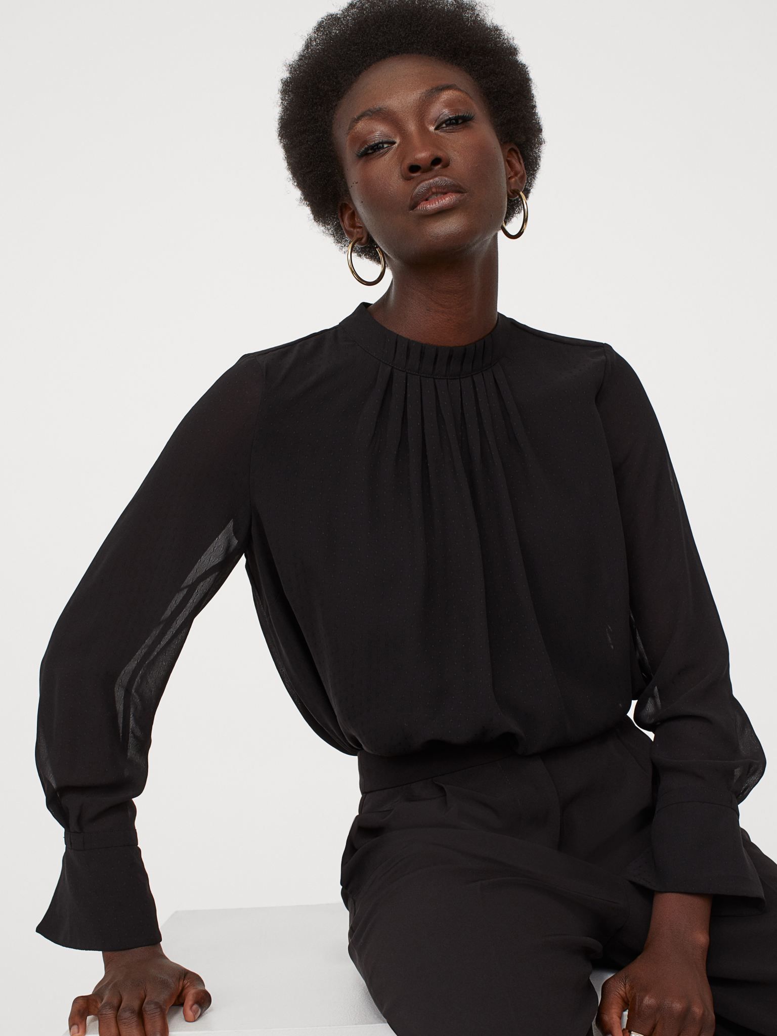 

Блузка H&M 060942451 2XL Черная