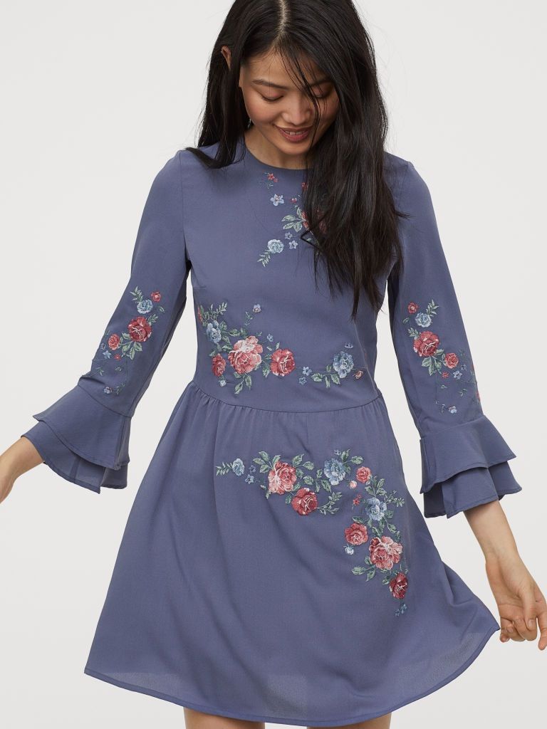 

Платье H&M 0780776-0 40 Серое с голубым
