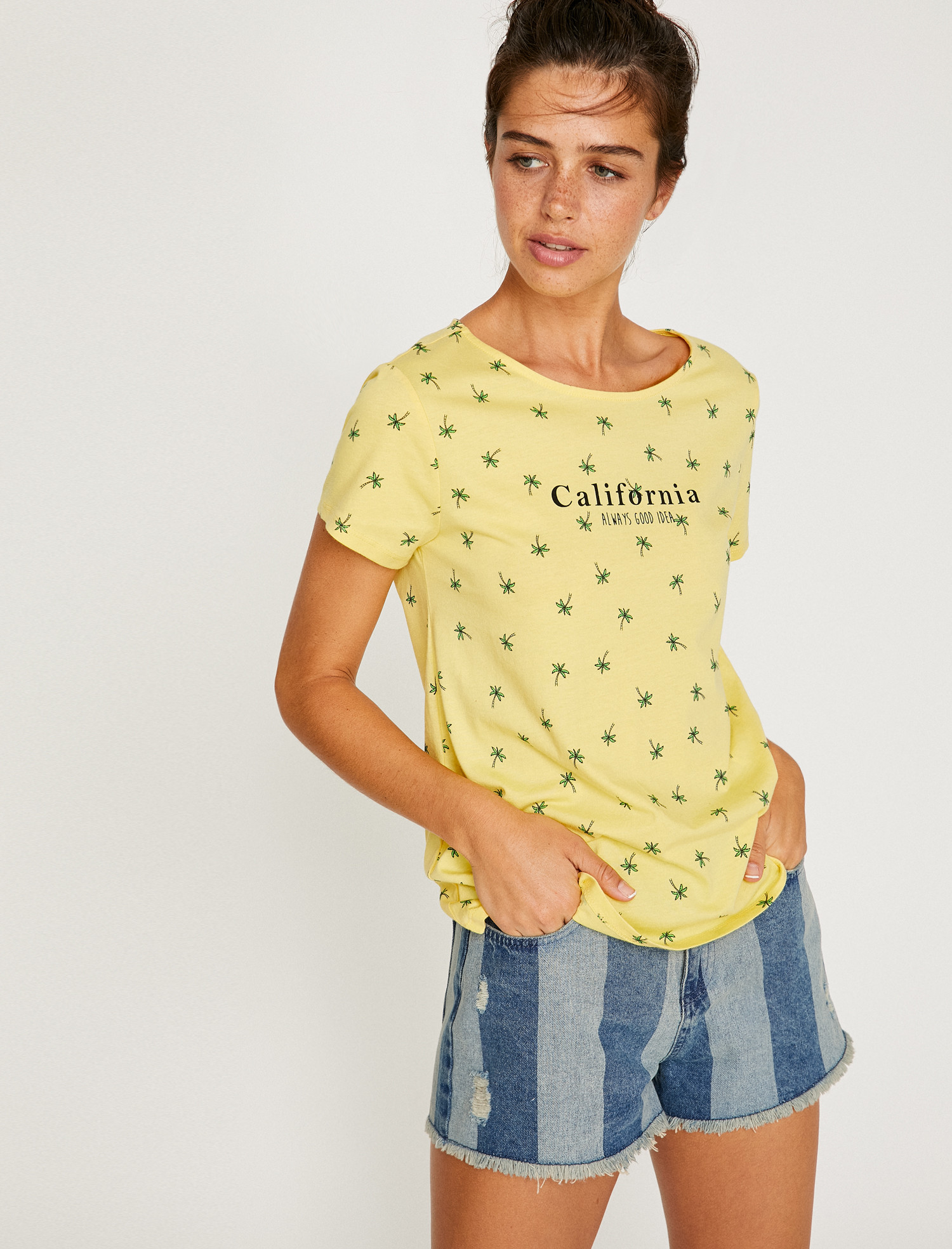 

Футболка Koton 8YAL11016OK-82F S Yellow Design