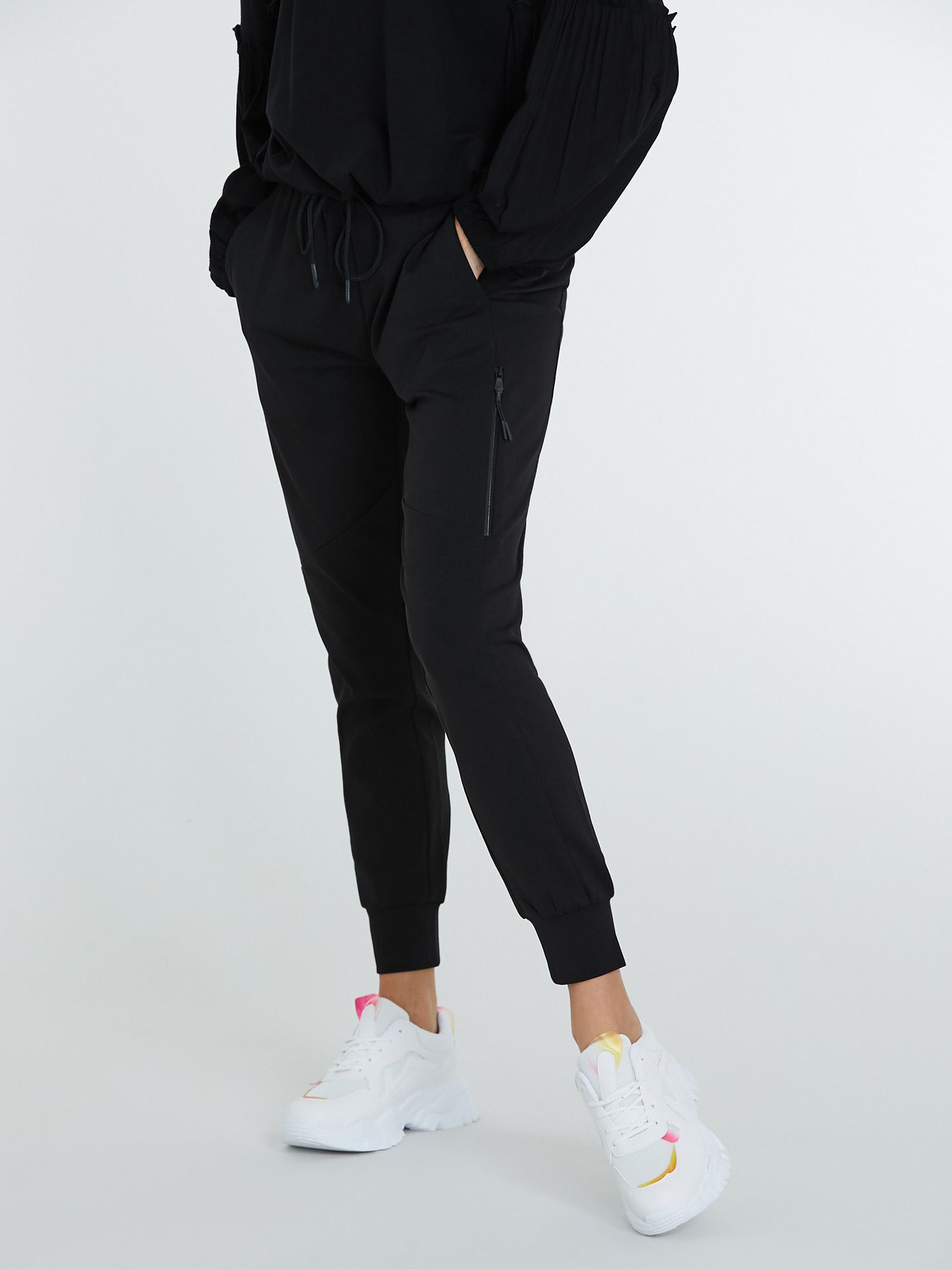 

Спортивные штаны Piazza Italia 38493-3 S Black