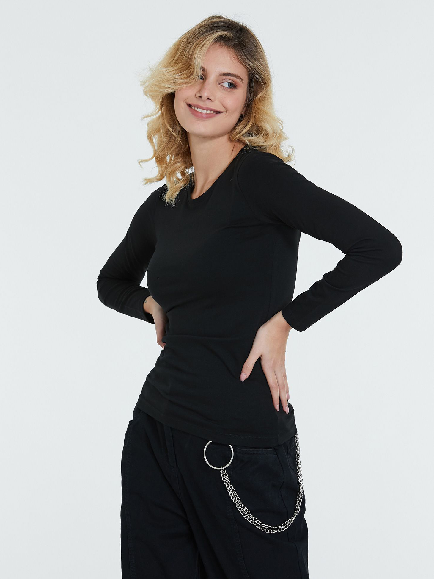 

Лонгслив Piazza Italia 38495-3 M Black