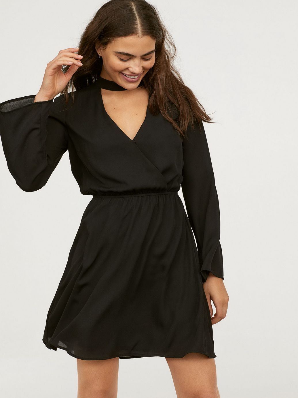 

Платье H&M 0663679-8 40 Черное