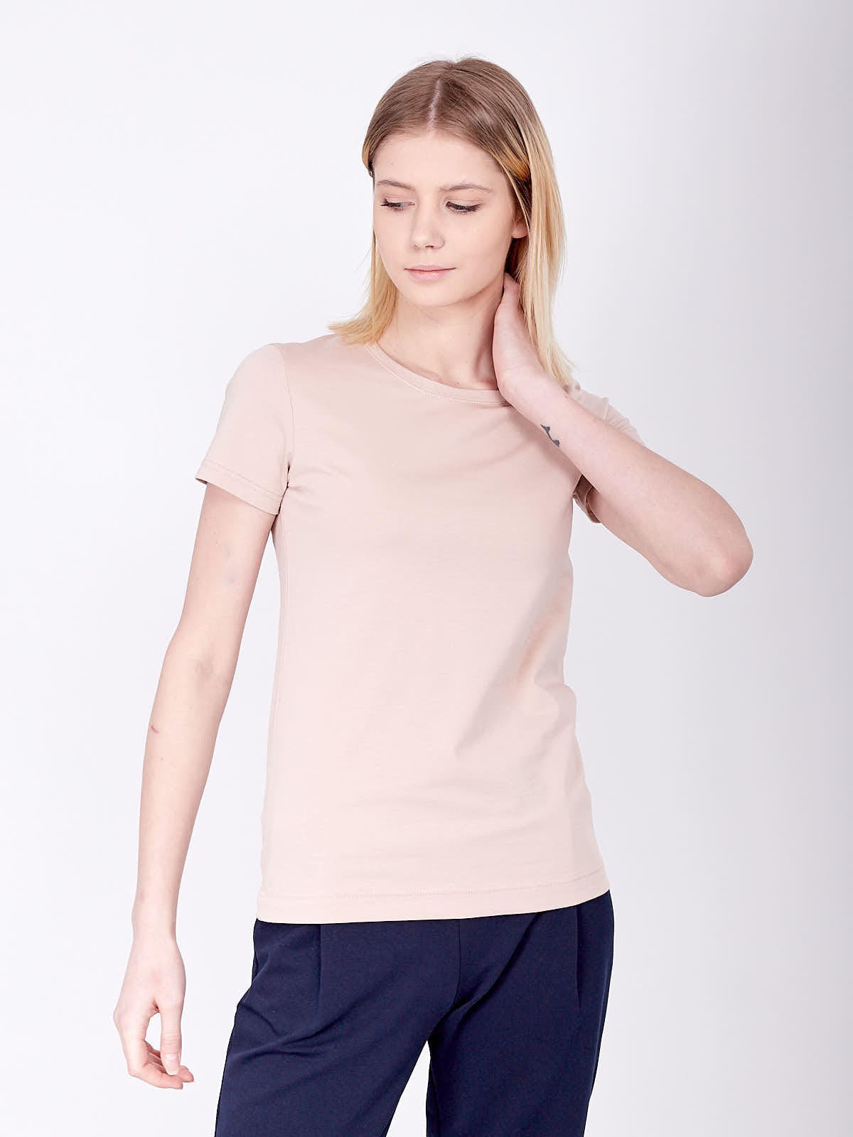 

Футболка женская Fromus базовая XXL(50) Бежевый 2260-43