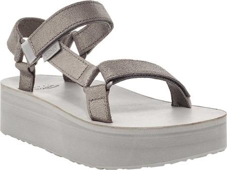 

Женские босоножки Teva Flatform Universal Strappy Sandal Metallic Pewter Leather 36