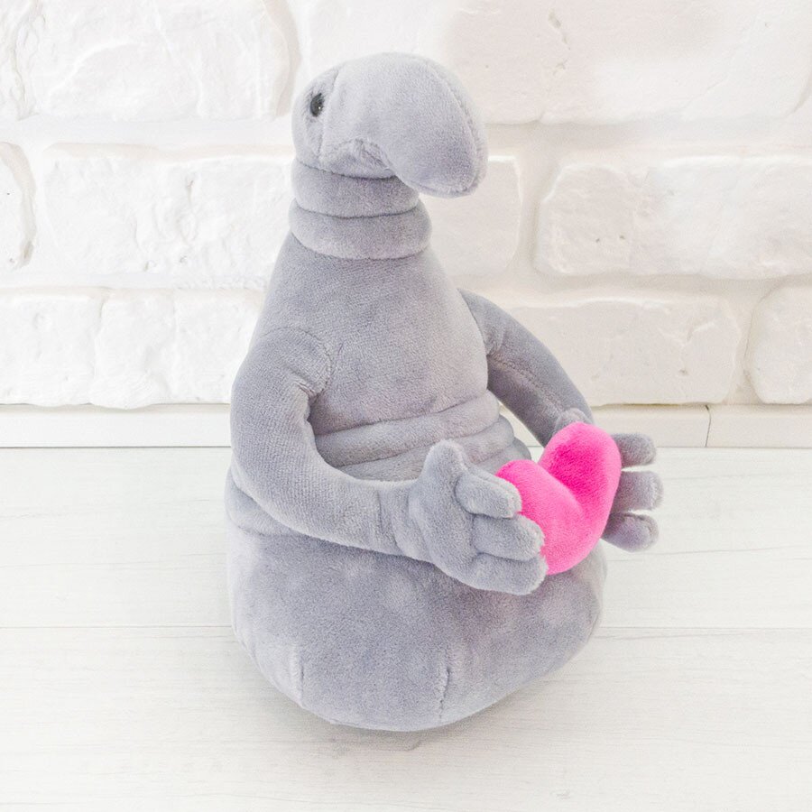 

Мягкая игрушка Weber Toys Ждун с сердцем 21см серый (408)