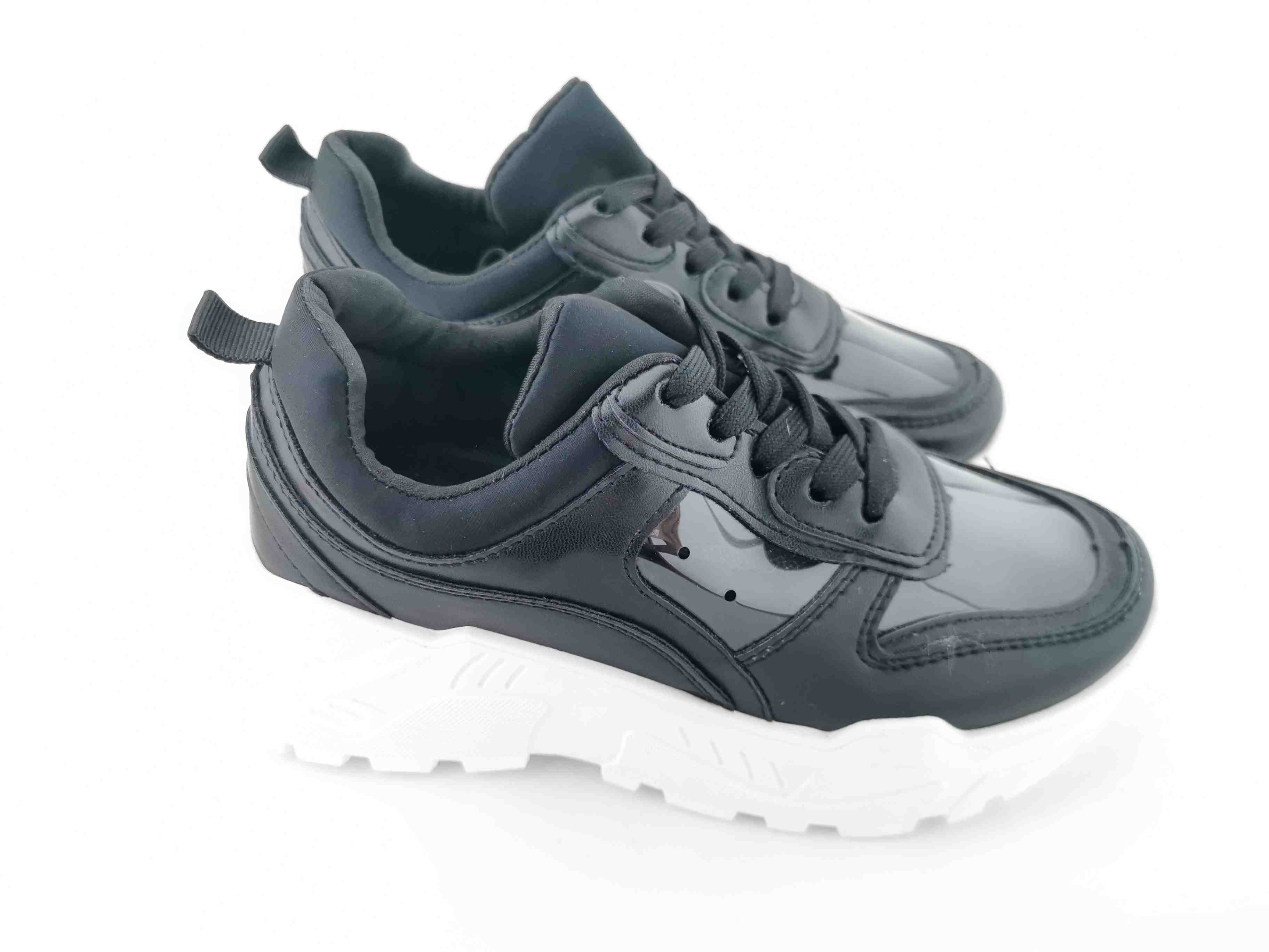 

Кроссовки Zoom 77Р 36 23 см черные