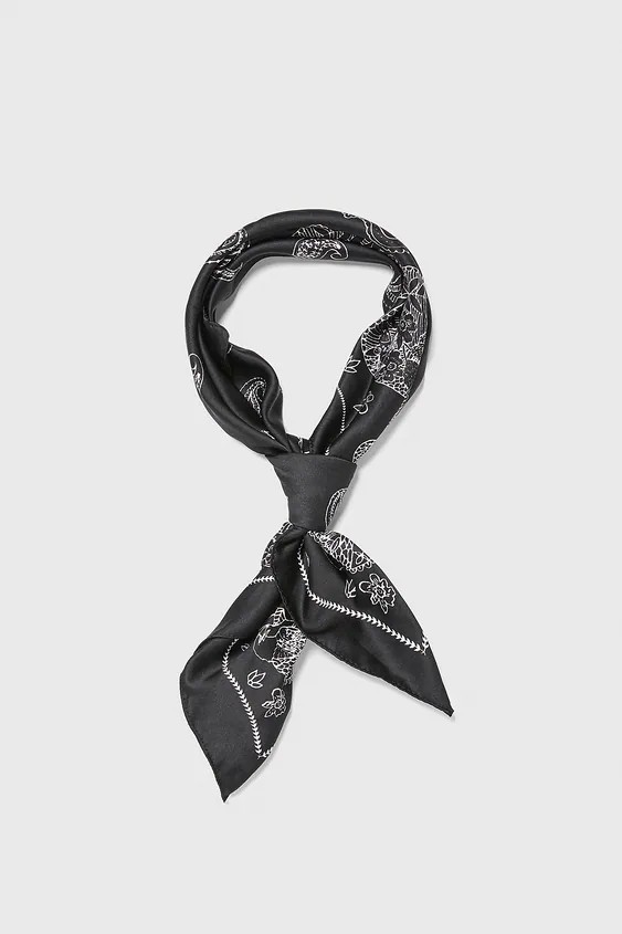 

Платок Zara черный M (8585 302 800)