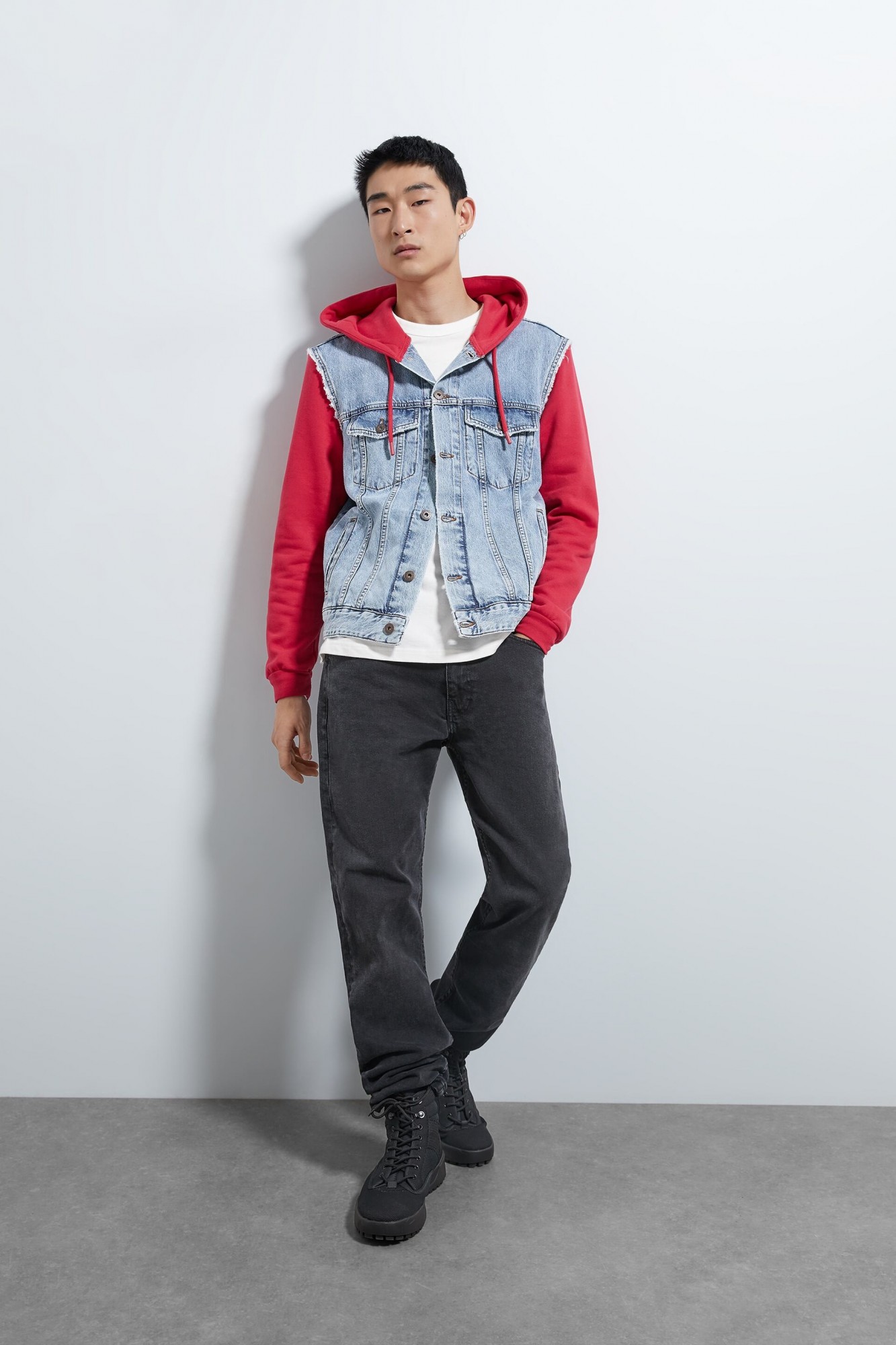 

Куртка Zara голубая демисезонная S (1889 405 406)