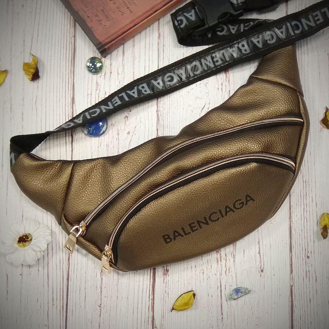 

Стильная женская поясная сумочка бананка Balenciaga Бронза