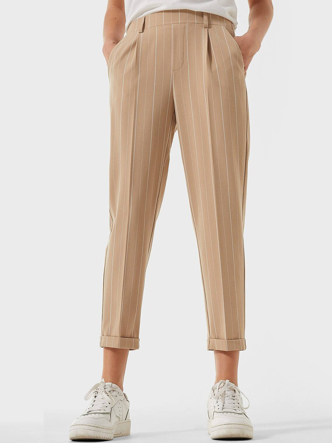 

Брюки Stradivarius 04552440450 M Бежевые