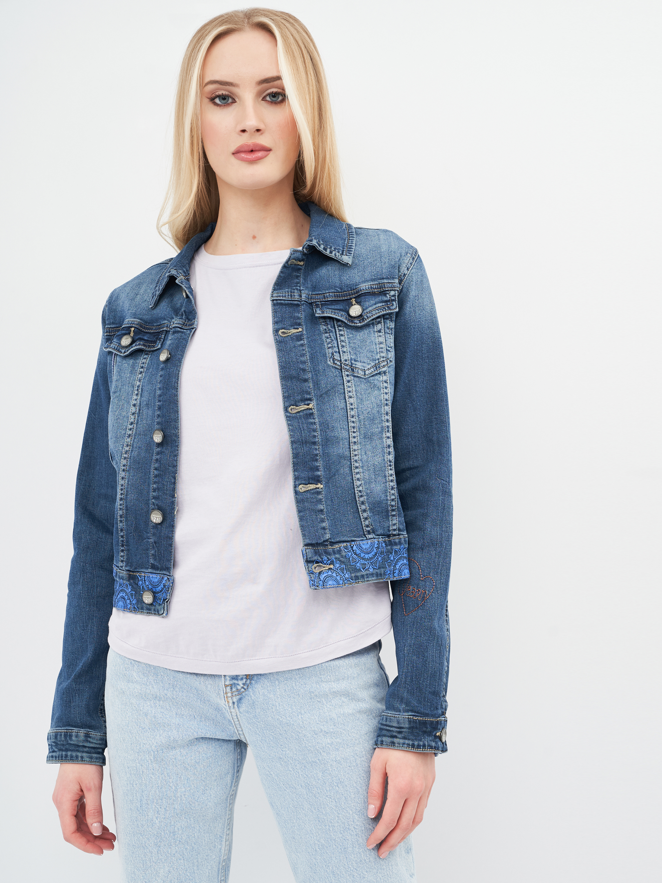 

Джинсовая куртка Desigual 65E29B1/5053 44 Синяя