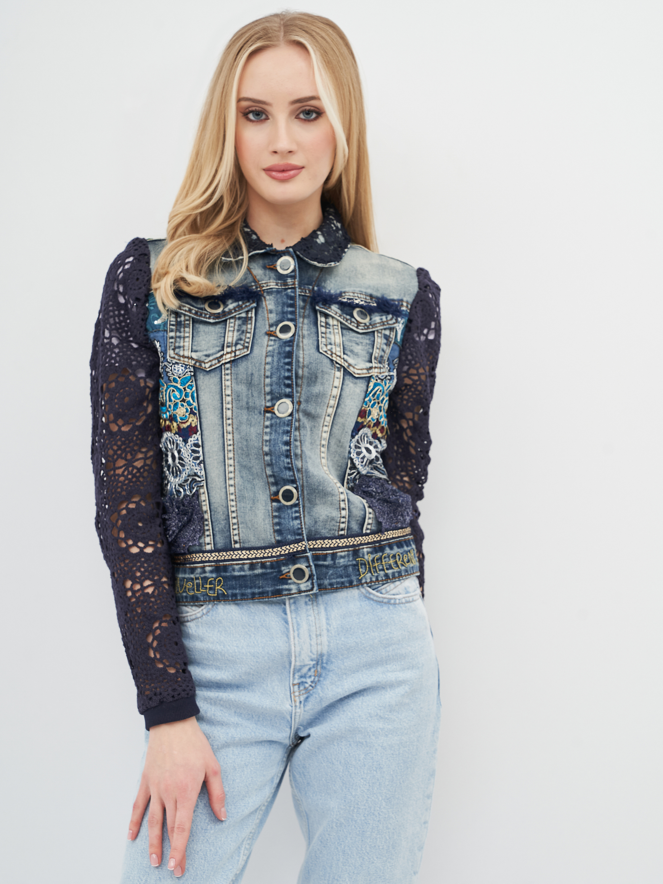 

Джинсовая куртка Desigual 72E2JC7/5053 34 Синяя