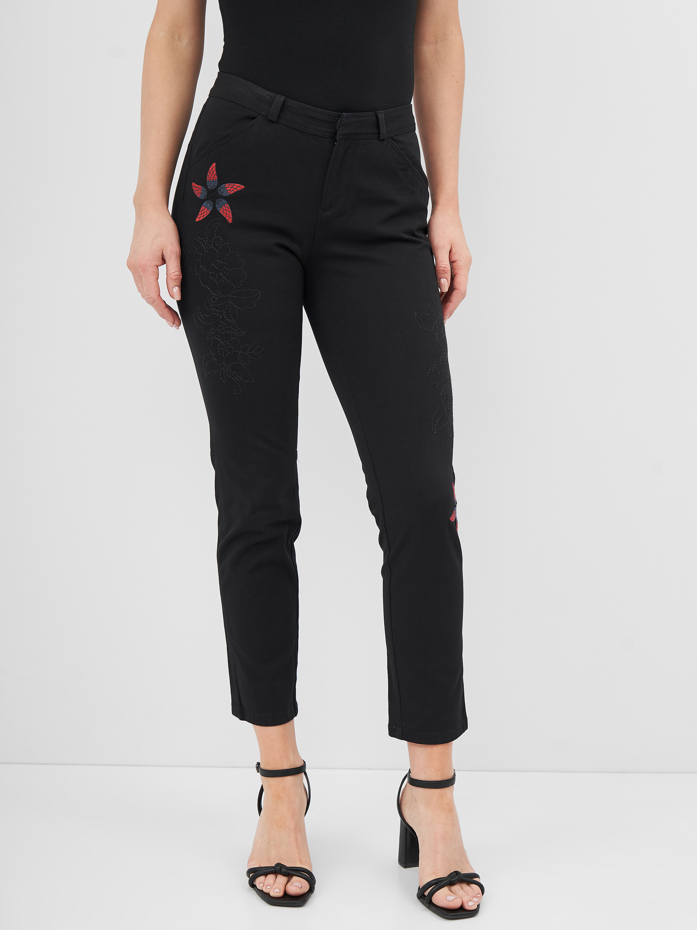 

Брюки Desigual 72P2YG9/2000 34 Черные