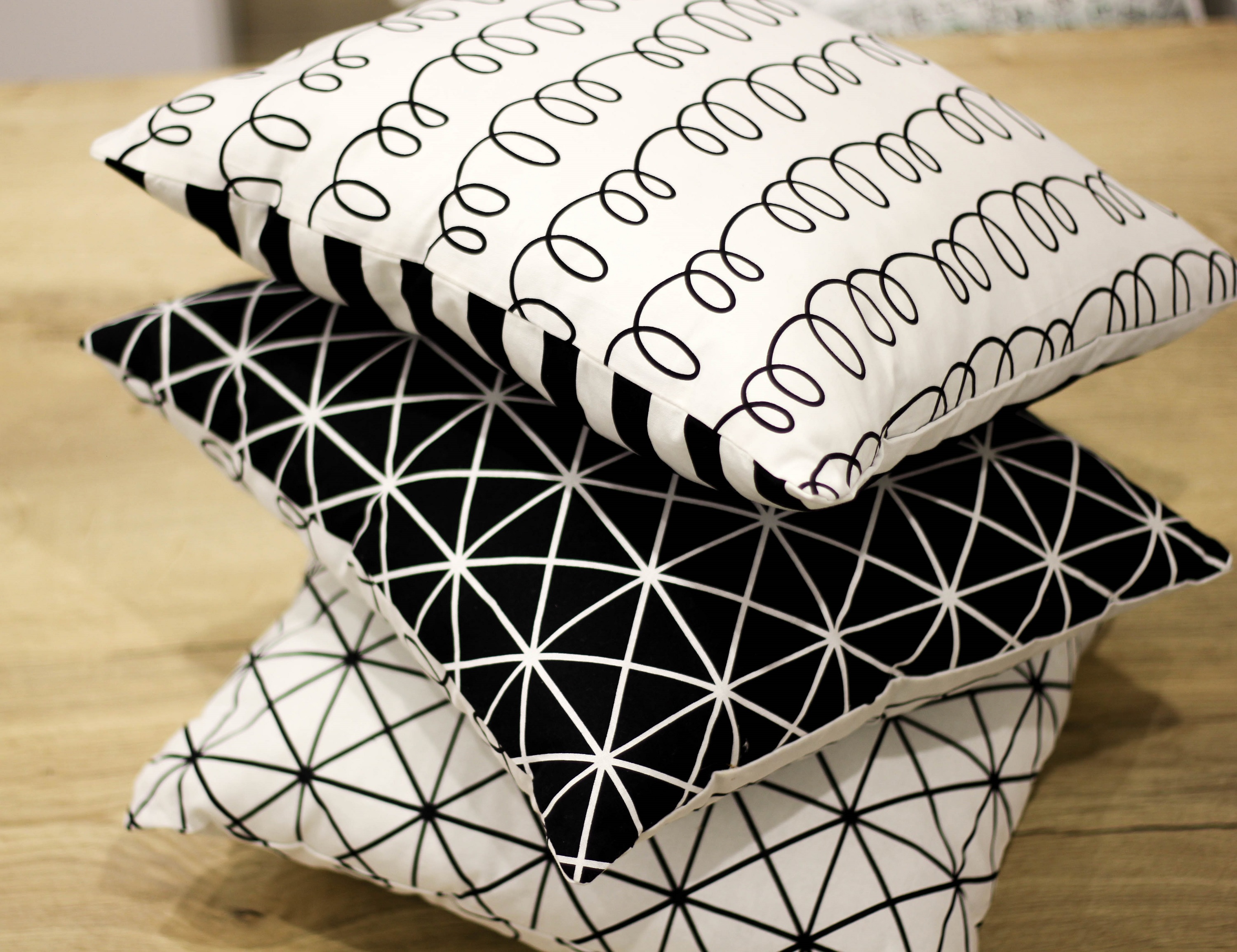 

Набор подушек Lamon Black&White 40х40 см 3 шт