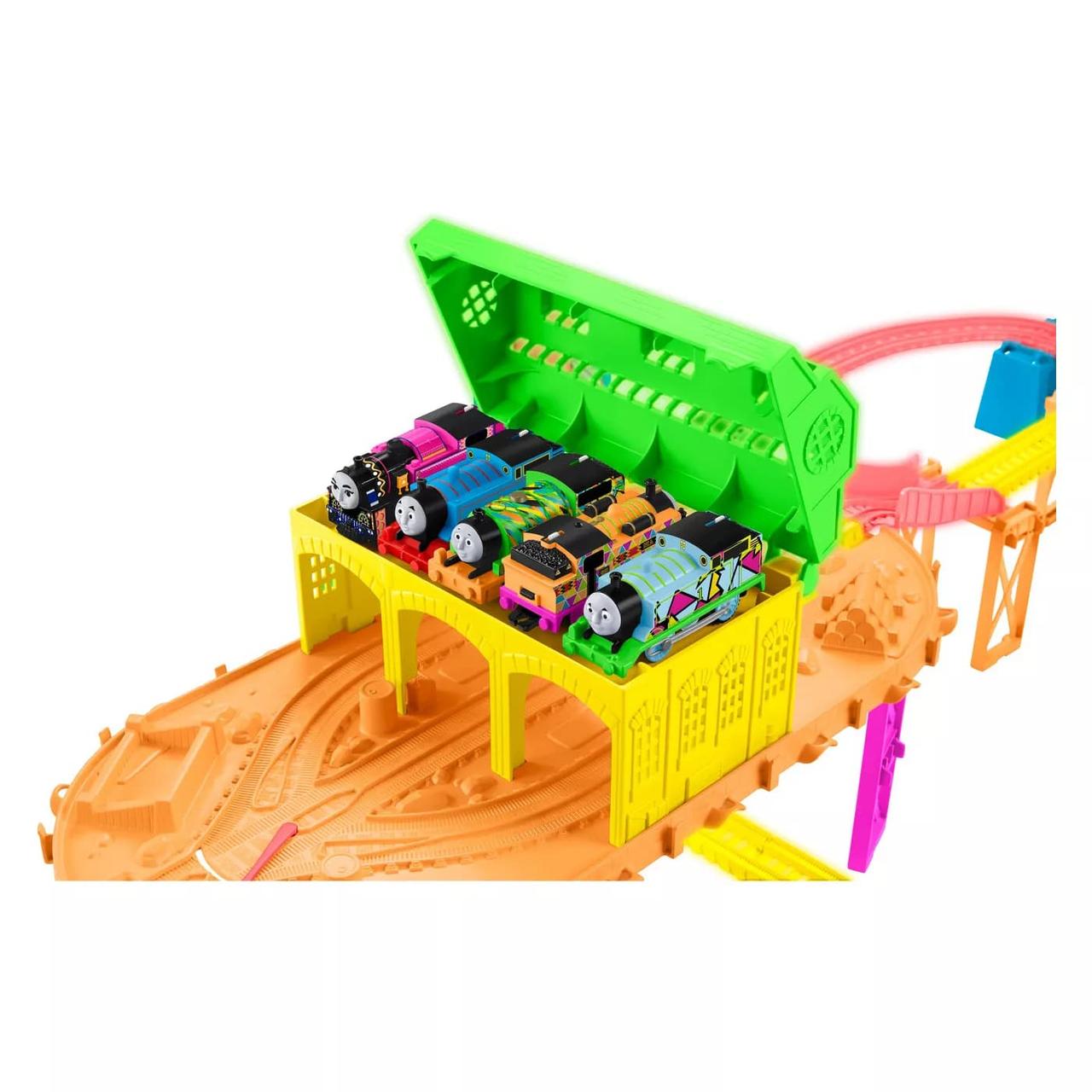 Thomas & friends trackmaster shop hyper glow station