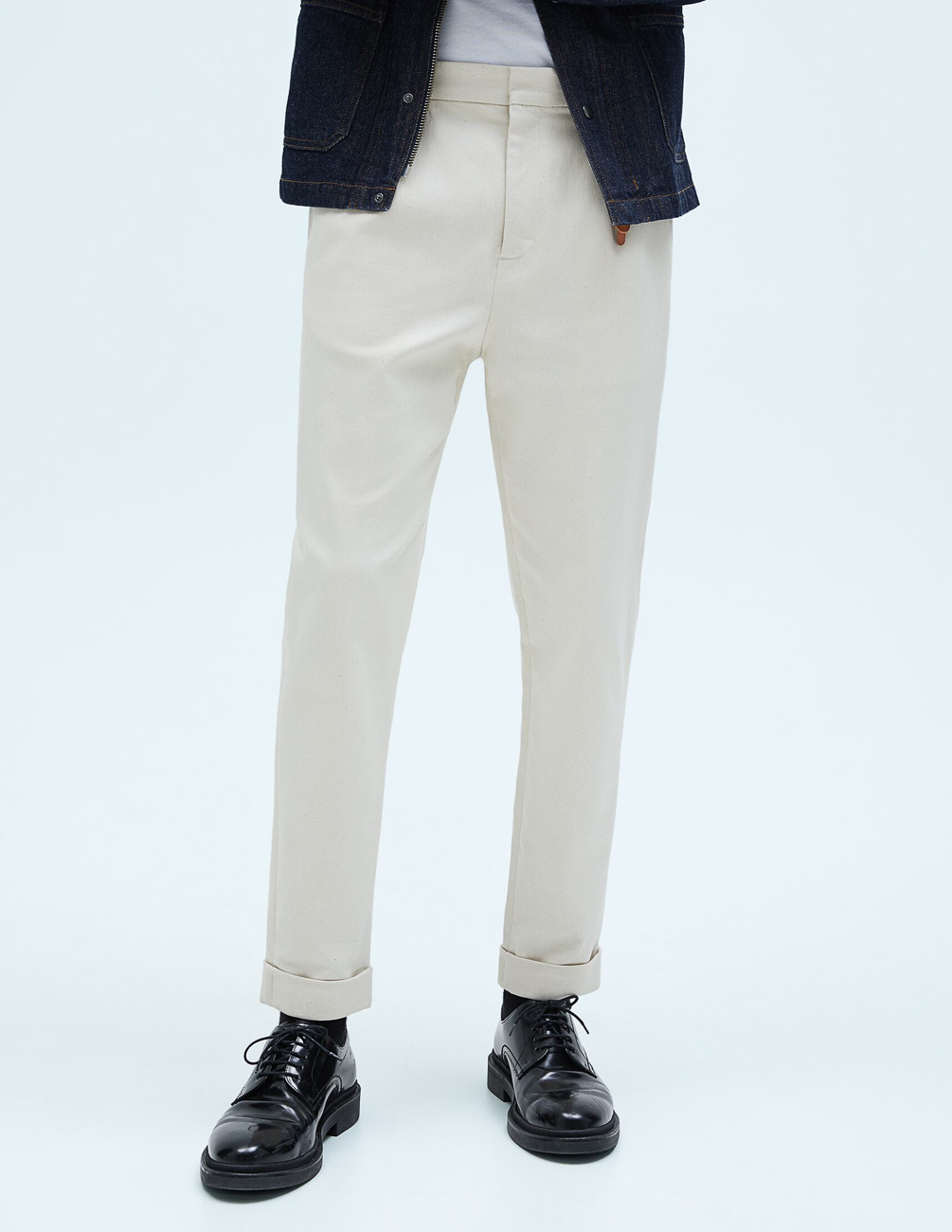 

Брюки Zara М0108990 (6917/470/712) цвет бежевый 30