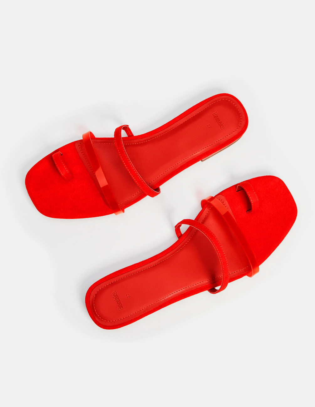 

Шлепанцы Bershka ЖО000619 (1458/331/020) цвет красный 37