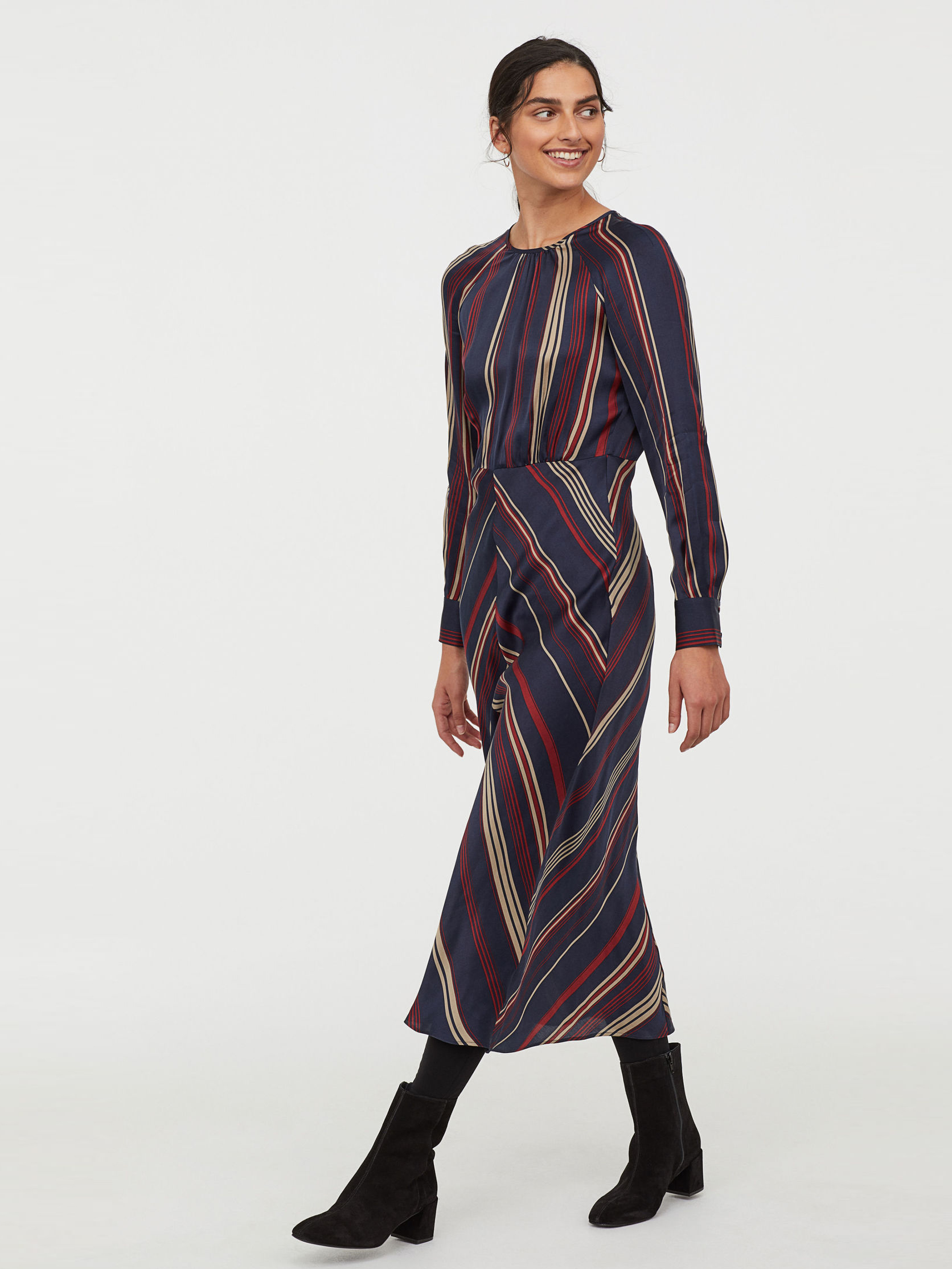 

Платье H&M 0722368-9 44 Синее